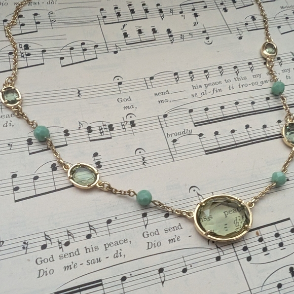 Vintage Carolee Gold and Green Necklace - Picture 11 of 12